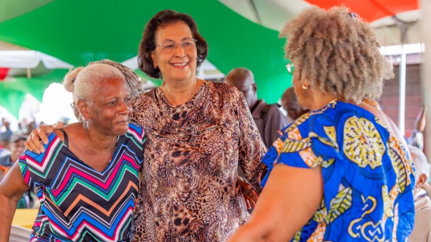 Bigi Sma Dey brengt generaties samen: Simons roept op tot verbondenheid