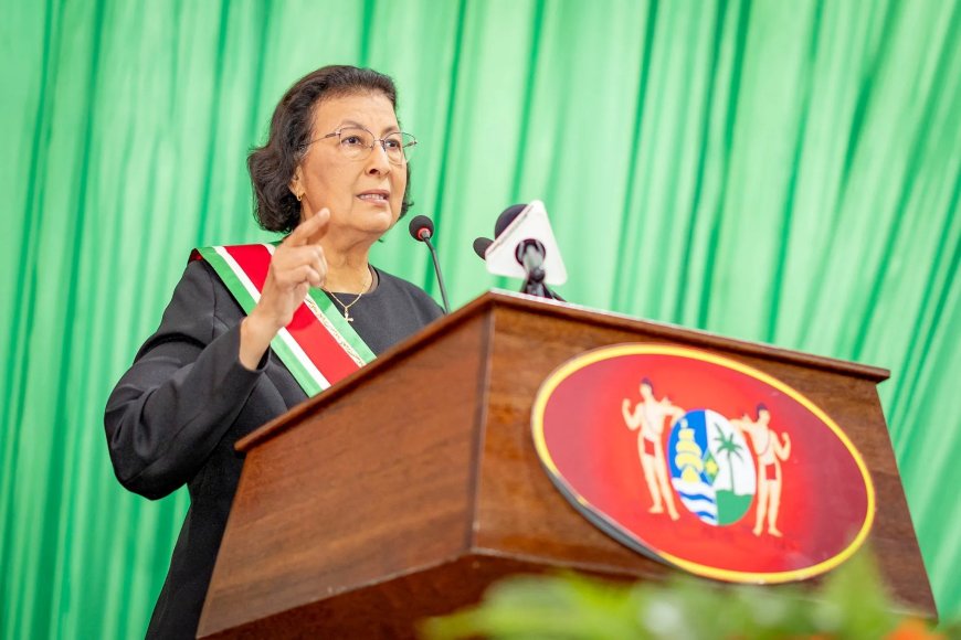 President Simons roept op tot nationale eenheid met duidelijke ontwikkelingsroute