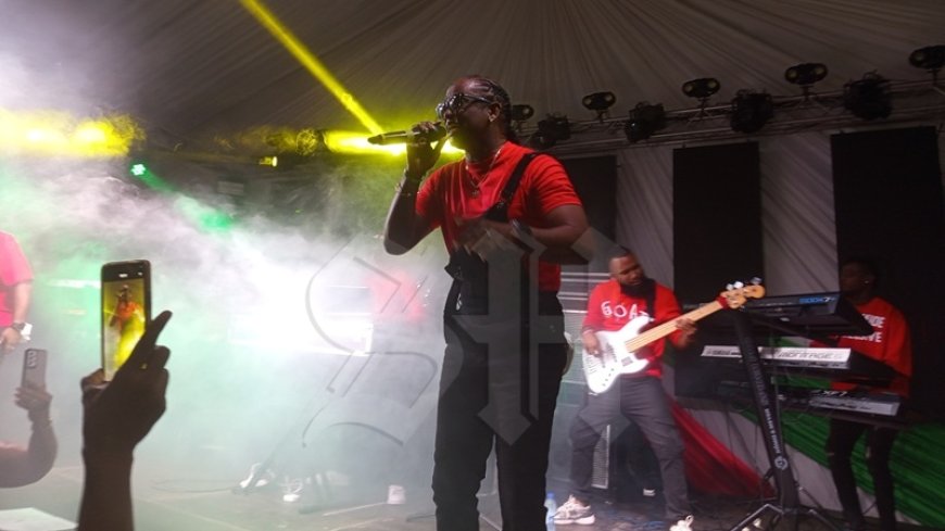 Krosfayah geeft na vijftien jaar weer een euforische show in Suriname