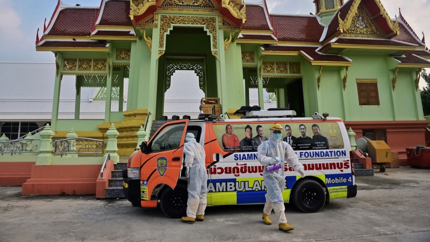 Thaise vrouw klopt vanuit kist vlak voor crematie