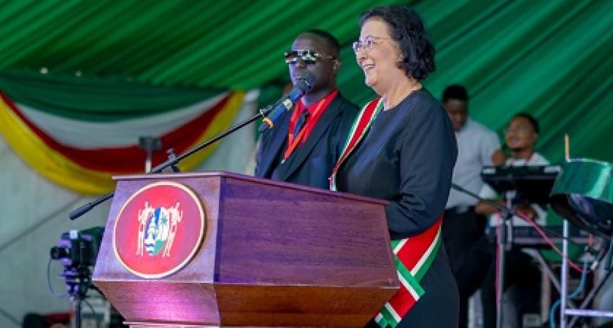 Natievorming belangrijke stap om Suriname verder op te bouwen, zegt president Simons