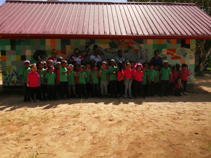 Kleuters OS Santopolderweg genieten van bezoek dierentuin