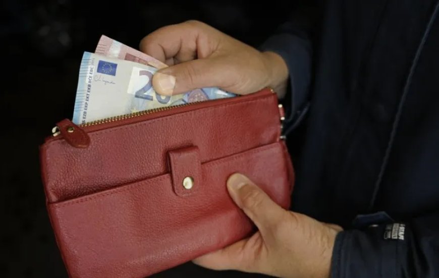 Nederland blijft met 72 procent grootste aandeel in persoonlijke geldovermakingen 