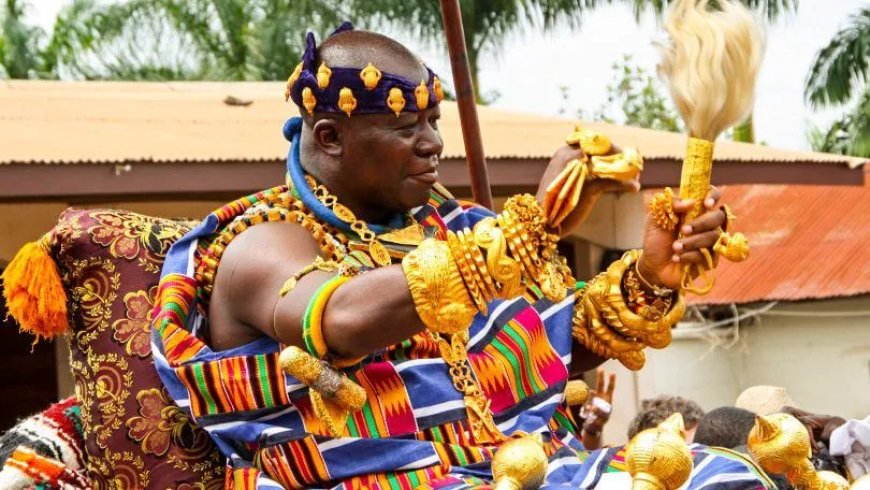 De Asantehene en de slaventijd: een complexe rol in een turbulente periode