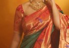 Mrunal Thakur schittert in traditionele Maharashtrianse Paithani Saree