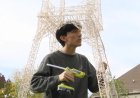 Opmerkelijk – Tiener in Illinois (VS) bouwt 5,35 meter hoge Eiffeltoren van tandenstokers