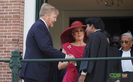 Koning Willem-Alexander informeert naar mogelijkheden digitale rechtspraak in afgelegen gebie