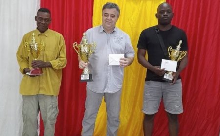 Schwarzman ook blitzkampioen Srefidensi Open