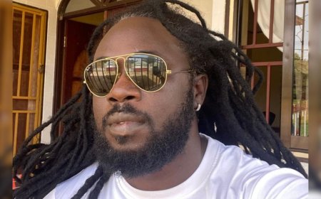 Kadensi boos: “President Simons heeft mijn salaris stopgezet”