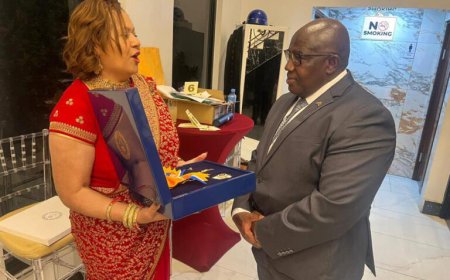 Minister Landveld onderscheiden met Grootkruis in de Orde van Oranje-Nassau