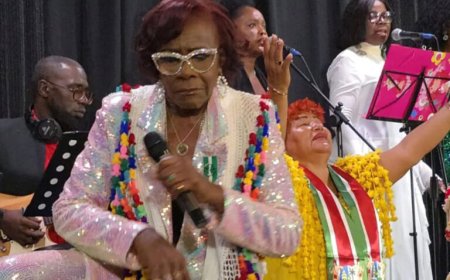 Anne-Marie Hunsel diep geraakt door succes Mi Dren Tour