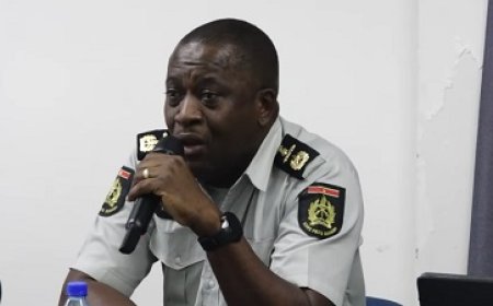 Korpschef Pinas waarschuwt criminelen: ‘Zoek een ander beroep’