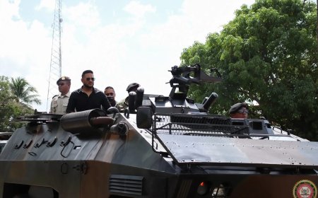 Minister Ramsaran prijst verbeteringen bij Landmacht, experts twijfelen aan realisme zonder b