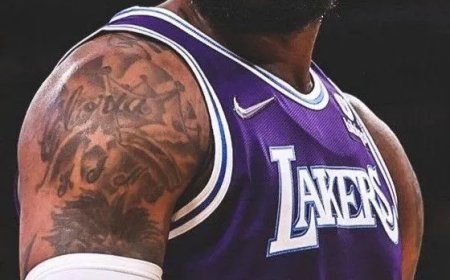 LeBron James zorgt voor speculatie met opvallende NOCTA-jas