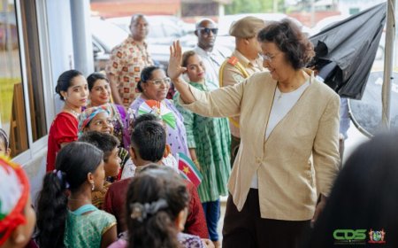 Piarelallschool ontvangt meubilair en presidentieel bezoek