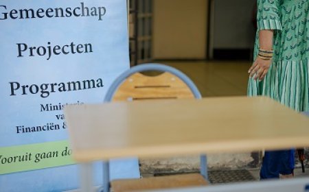 Pt. K. Piarelallschool krijgt schoolmeubilair gedoneerd