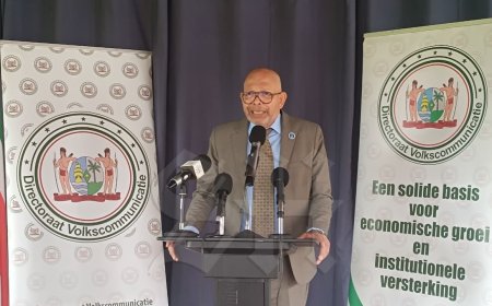 Minister Currie: overleg met bonden verloopt via collectief traject