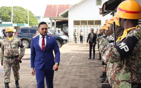 Minister Ramsaran noemt MP ruggengraat van orde en gezag binnen Defensie