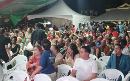 Na jaren weer Volkskerstzang op Onafhankelijkheidsplein