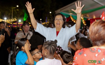 President benadrukt eenheid en innerlijke vrede tijdens Volkskerstzang