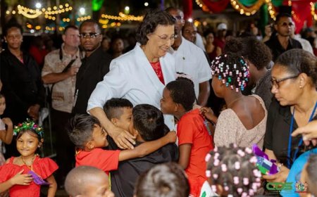 Simons roept op tot vrede en eenheid tijdens Volkskerstzang