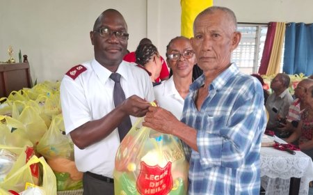 Leger des Heils verstrekt 600 pakketten aan hulpbehoeftigen