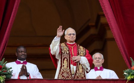 Paus Leo XIV spreekt eerste kerstzegen urbi et orbi uit, roept op tot vrede en verantwoordeli