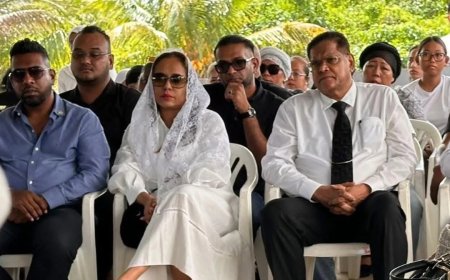 Suriname rouwt samen