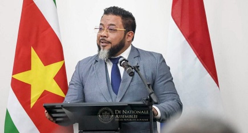 Somohardjo: “wij lopen niet achter Nederland , maar naast Nederland”