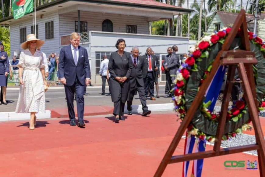 President Simons en Koninklijk Paar brengen eerbetoon aan Mama Sranan