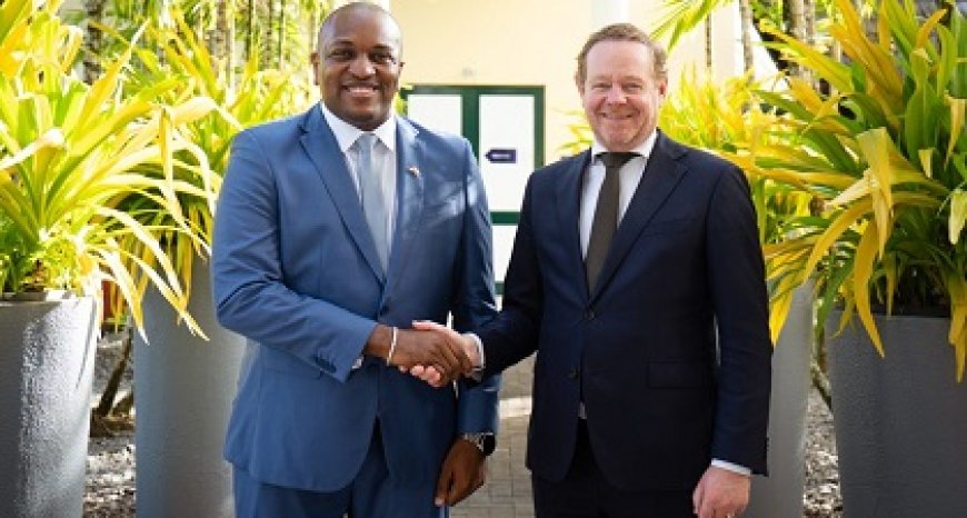 Bouva en Nederlandse ambtgenoot versterken samenwerking