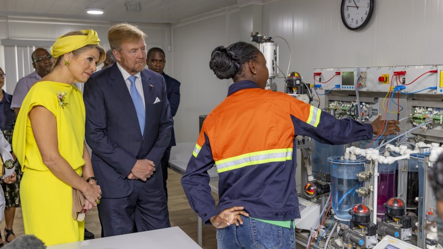 Koning en koningin bezoeken vernieuwd NATIN