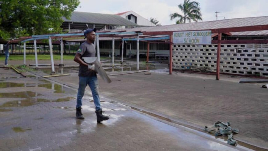 Presidentieel scholenbezoek aanzet tot structurele aanpak