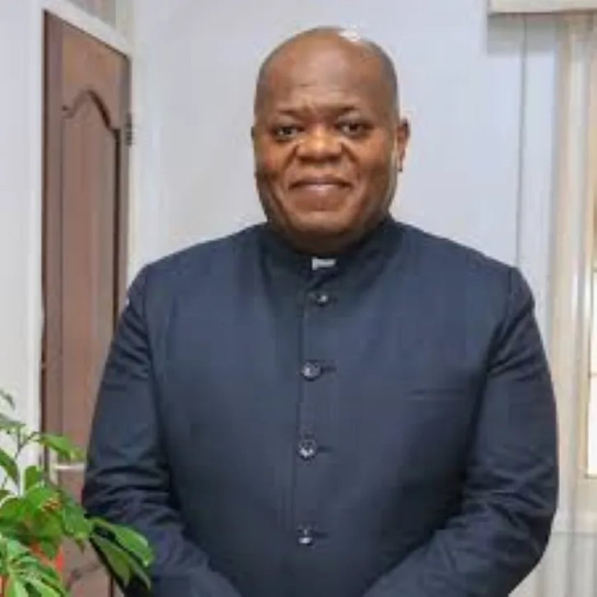 Minister Bee: “Genderbeleid en ambtelijke discipline onderdeel koerswijziging BiZa”