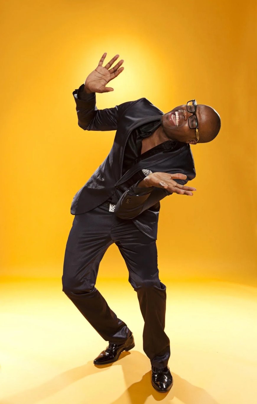 Cabaretier Jandino grijpt in nadat man vrouw mishandelt tijdens show