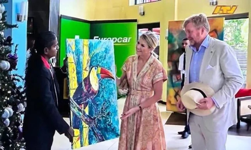 Kunstenaar Anand Dwarka schenkt schilderij aan koninklijk paar namens Suriname