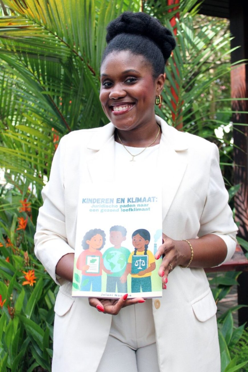 Masterscriptie over kinderrechten en klimaat officieel overhandigd