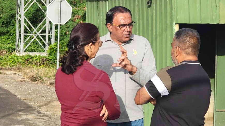 Arbeiders Jarikaba leggen werk neer