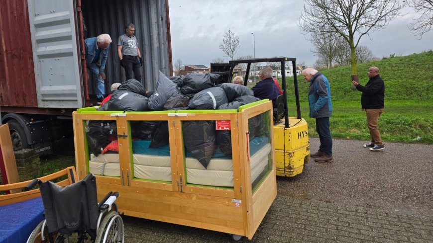 Stichting Vrienden van Suriname stuurt laatste hulpcontainer van 2025 naar zorginstellingen