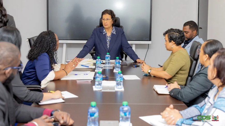 President Simons installeert werkgroep Armoedebestrijding