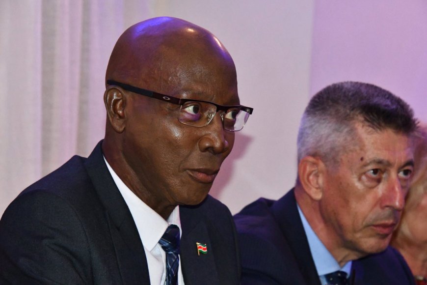 President Serville vraagt actie tegen illegale goudzoekers