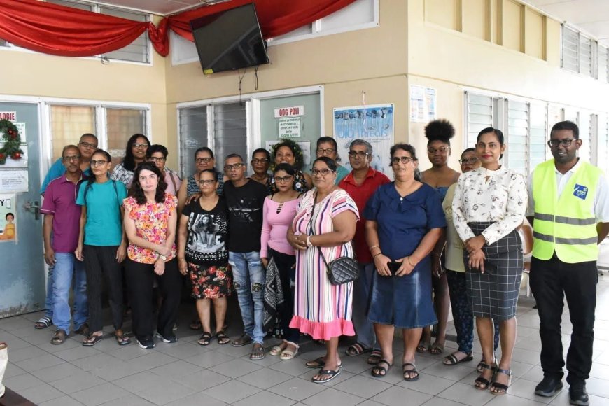 Inwoners van Nickerie ontvangen gratis gezondheidsbril