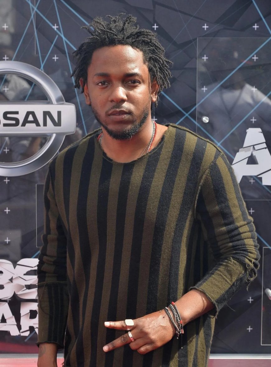 Kendrick Lamar stopt show om jairge fan toe e zingen