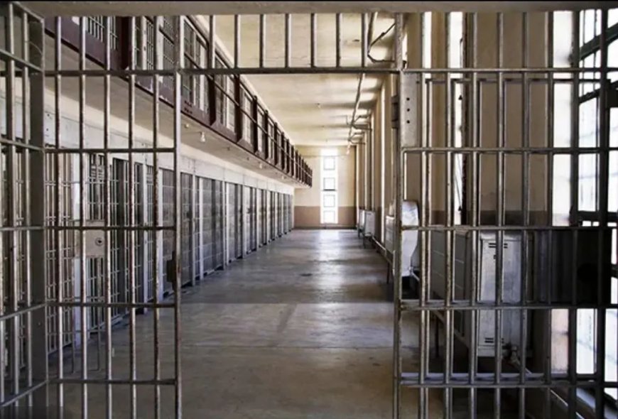 President sluit plegers zedendelicten uit bij gratie