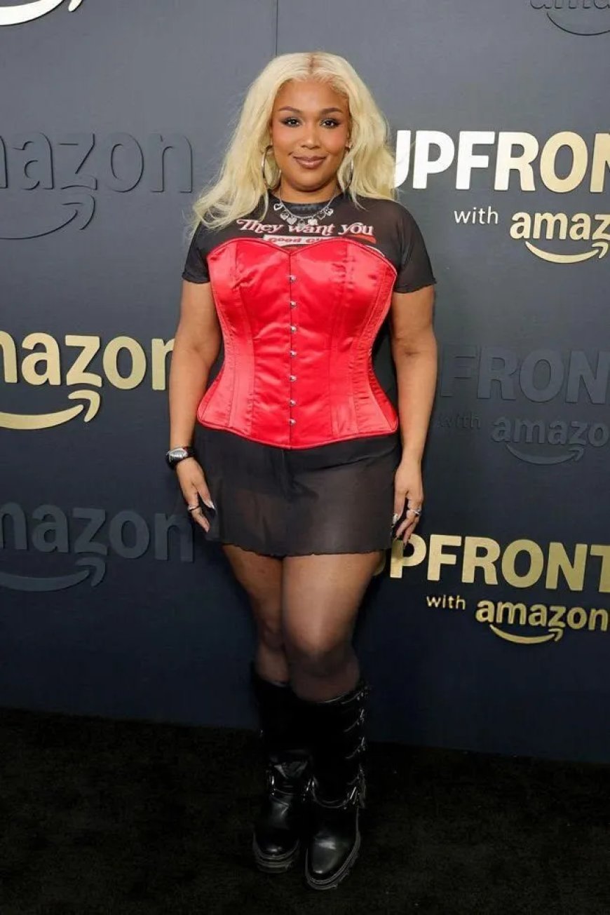 Lizzo doorbreekt stilte na intrekken aanklacht door ex-dansers