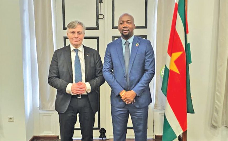 Ambassadeur van Finland en minister Abiamofo verkennen samenwerkingsmogelijkheden