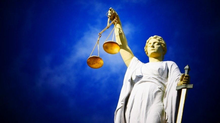 Wetgeving en institutionele loyaliteit: het Openbaar Ministerie onder druk