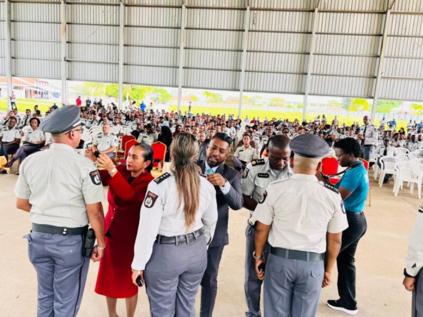 KPS bevordert meer dan 160 politieambtenaren naar naast hogere rang