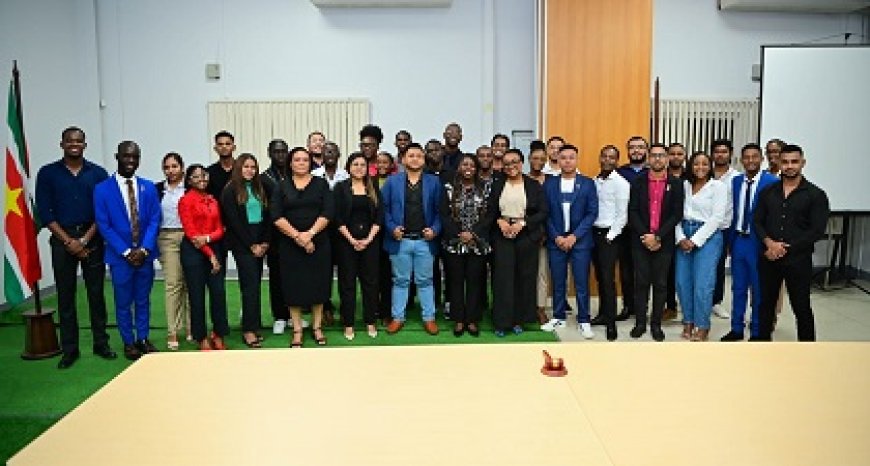 Jeugdraad Suriname sluit 2025 af met evaluatieve jaarvergadering