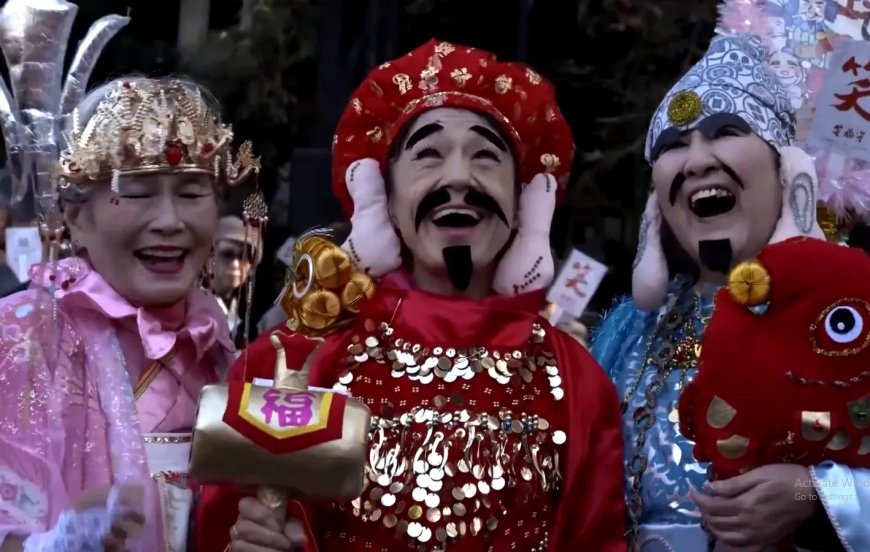 Opmerkelijk – Duizenden Japanners bijeen om 20 minuten lang te lachen, tijdens ritueel van sp